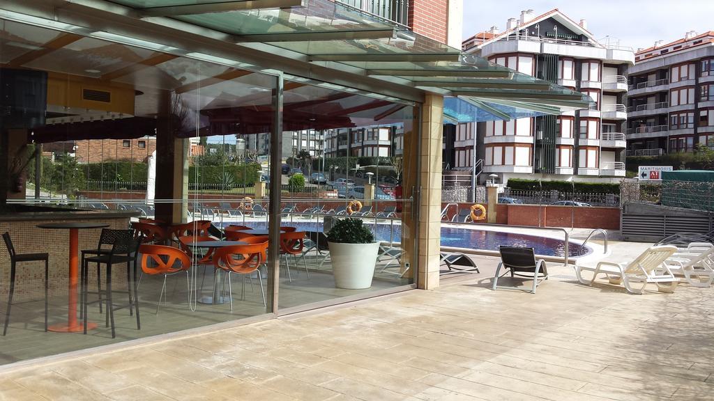 نوخا Hotel Maritimo Ris Con Garaje المظهر الخارجي الصورة